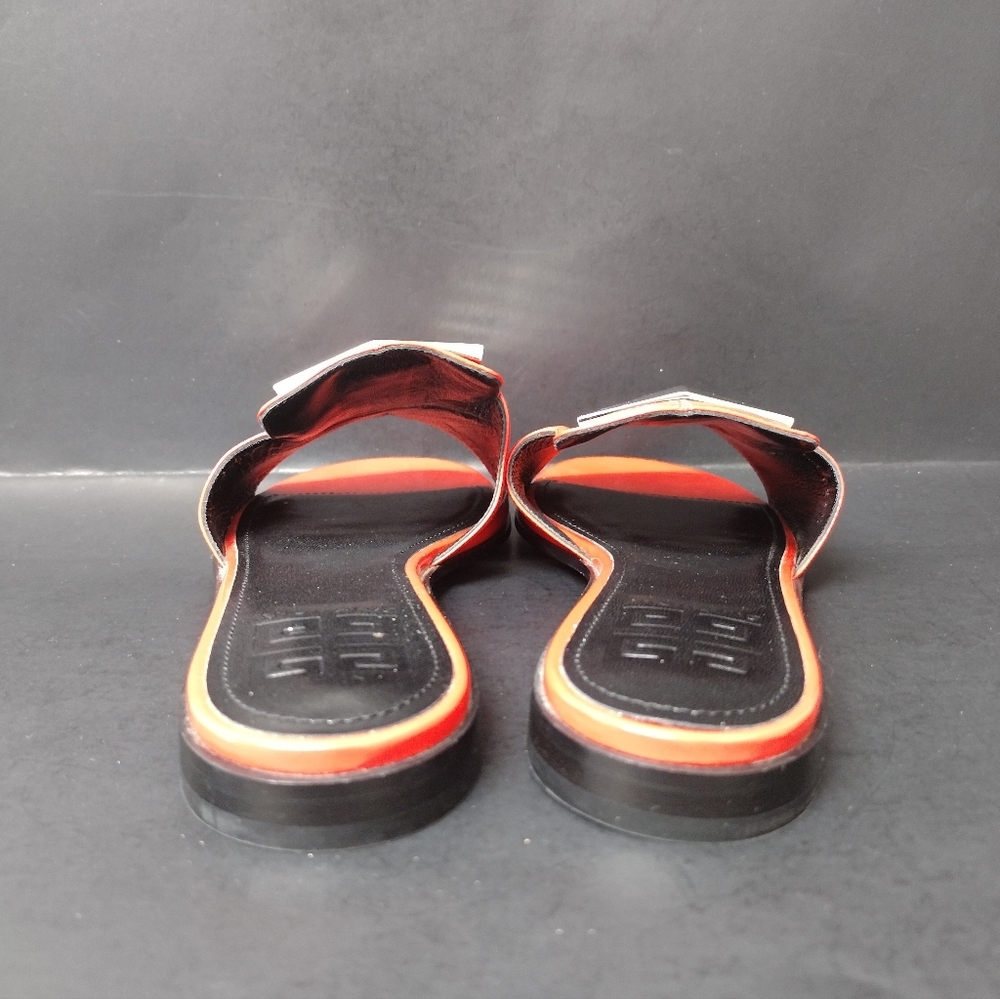 -GIVENCHY- 4G LOGO PATENT LEATHER FLAT MULES SIZE :7.5 (38 ) - Picture 7 of 11